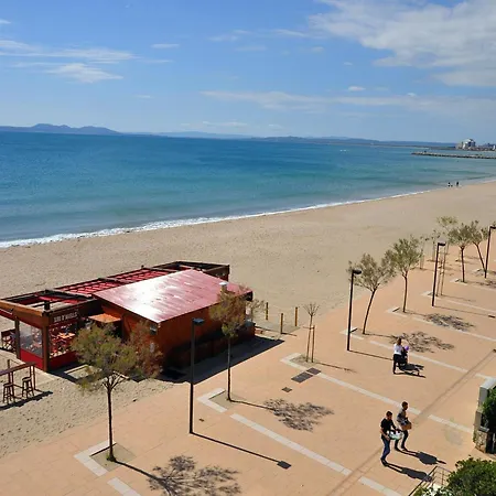In Only 50 M From Apartamento Rosas