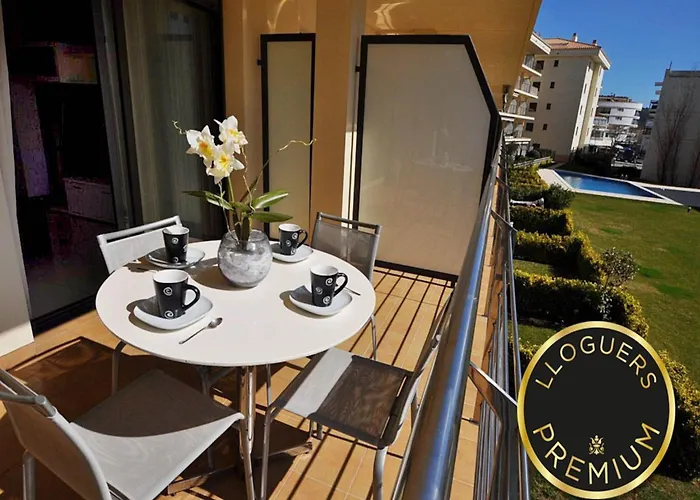 شقة In Near Salatar *