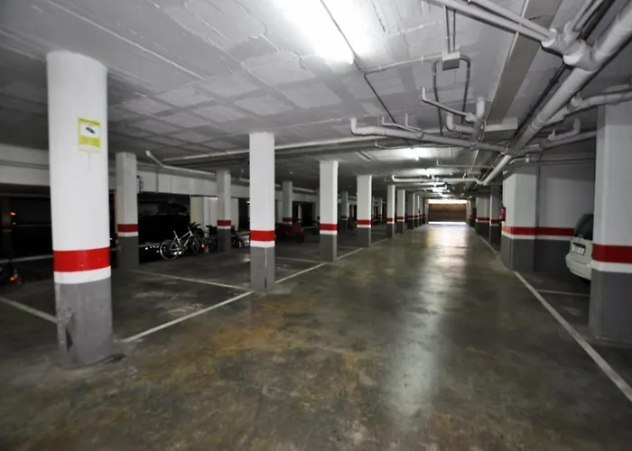 In Near Salatar شقة *