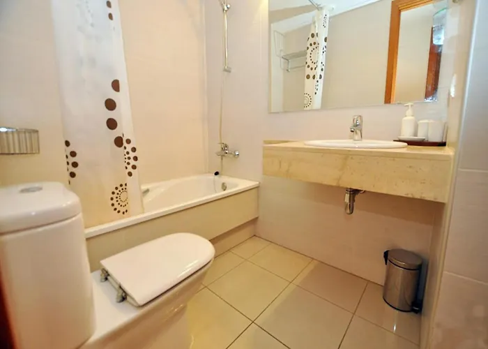 شقة In Near Salatar *