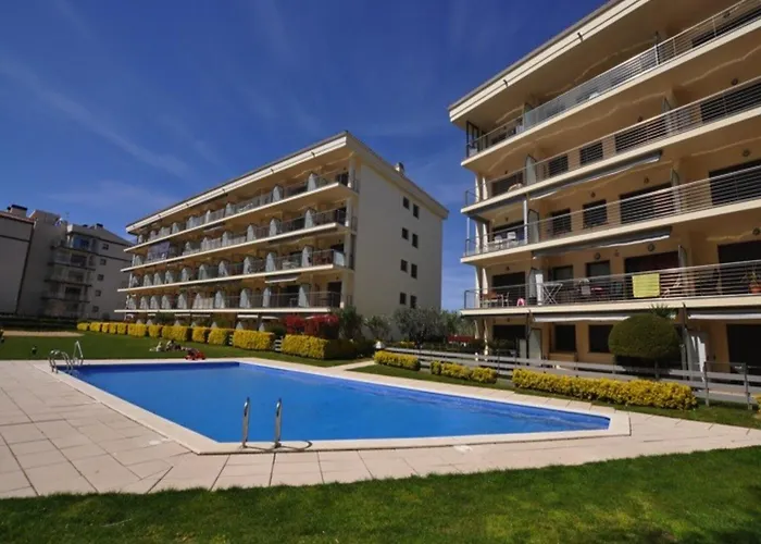 شقة In Near Salatar *